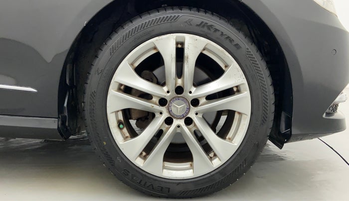 2013 Mercedes Benz E Class E 200 AVANTGARDE, Petrol, Automatic, 41,021 km, Right Front Wheel