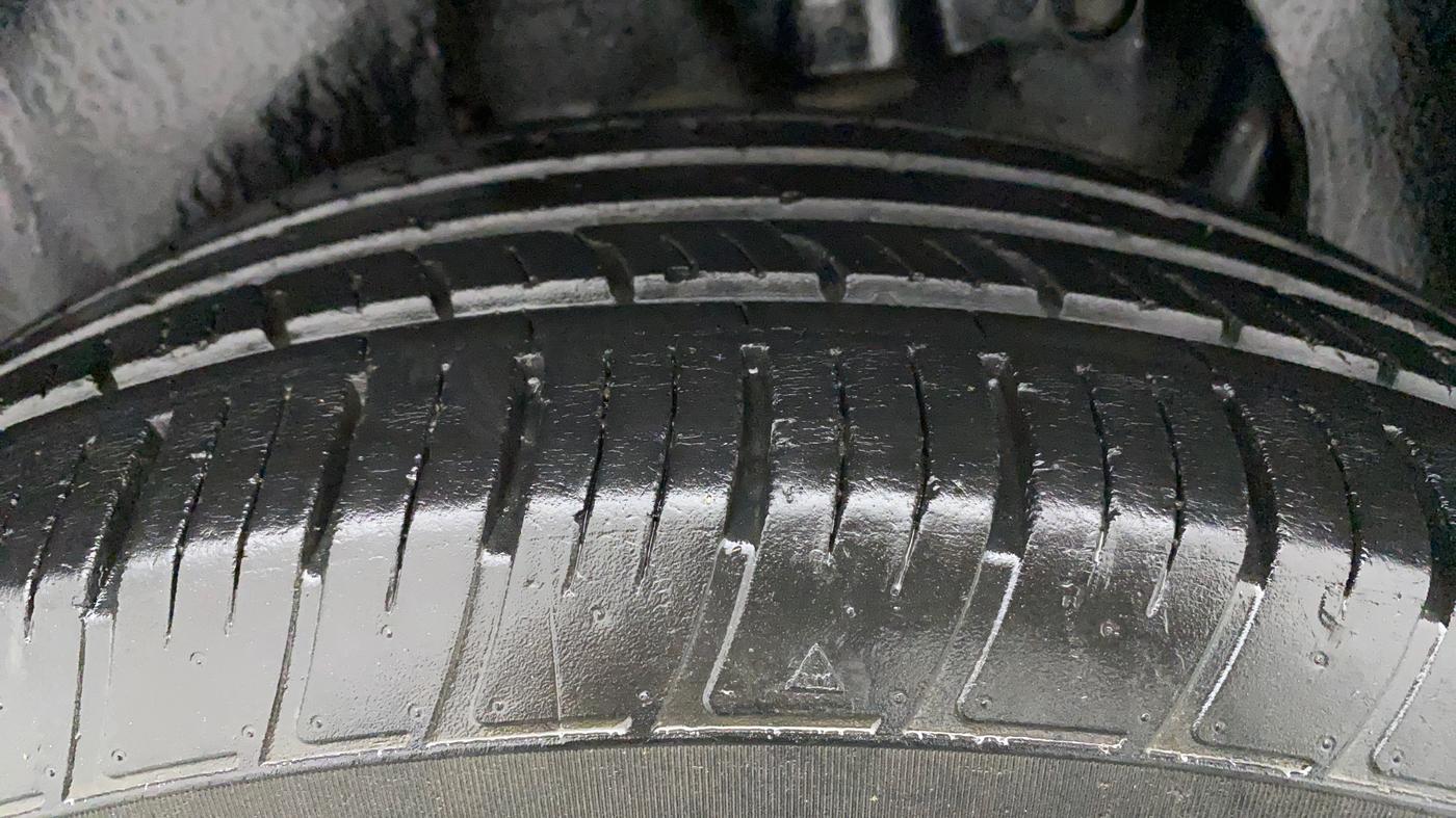 2020 Tata Harrier XZ PLUS 2.0L, Diesel, Manual, 65,087 km, Right Rear Tyre Tread