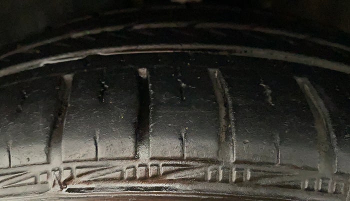 2017 Volkswagen Ameo HIGHLINE DSG 1.5 DIESEL , Diesel, Automatic, 58,825 km, Left Front Tyre Tread
