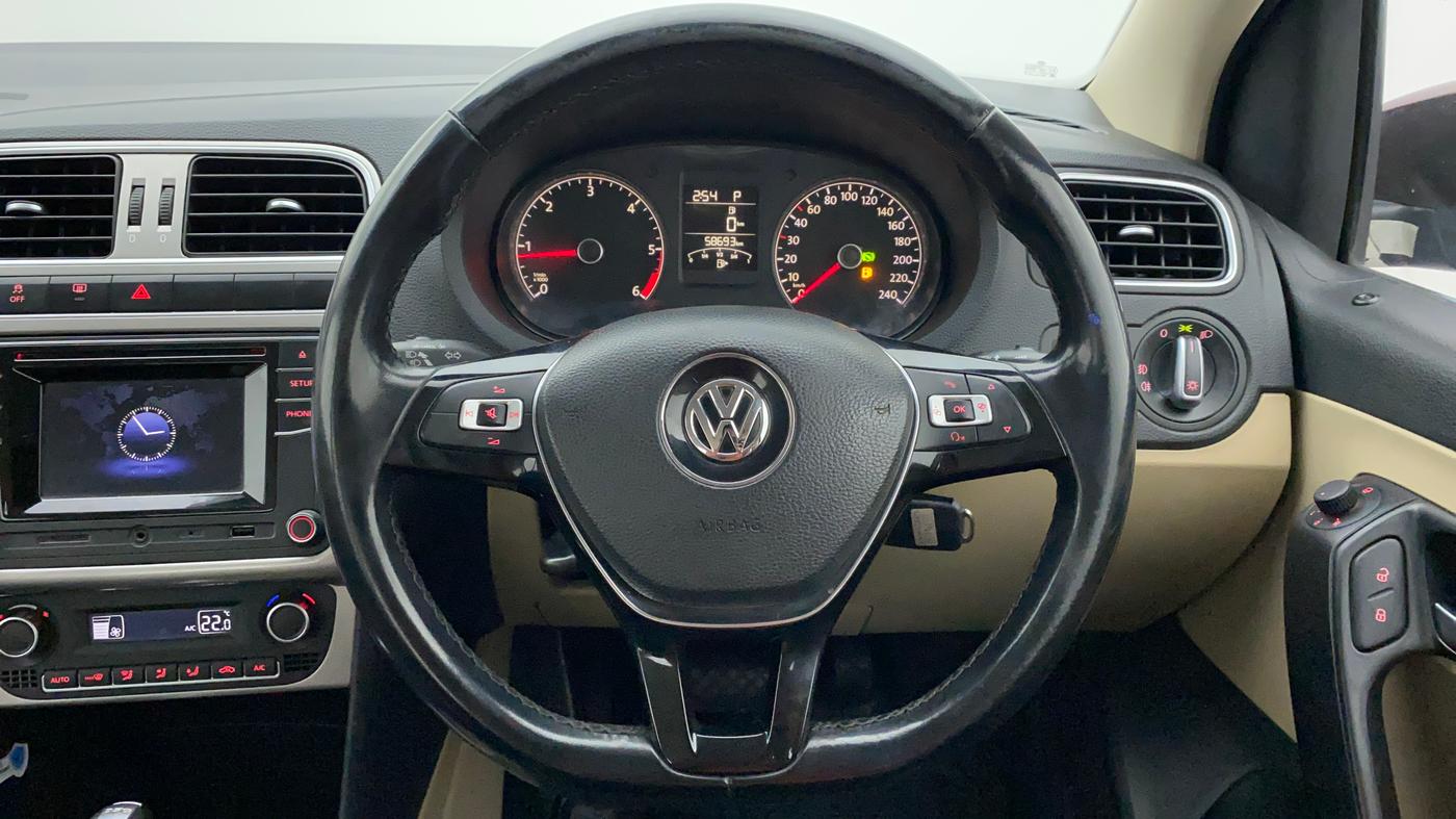 2017 Volkswagen Ameo HIGHLINE DSG 1.5 DIESEL , Diesel, Automatic, 58,825 km, Steering Wheel Close Up