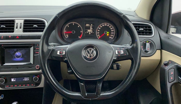 2017 Volkswagen Ameo HIGHLINE DSG 1.5 DIESEL , Diesel, Automatic, 58,825 km, Steering Wheel Close Up