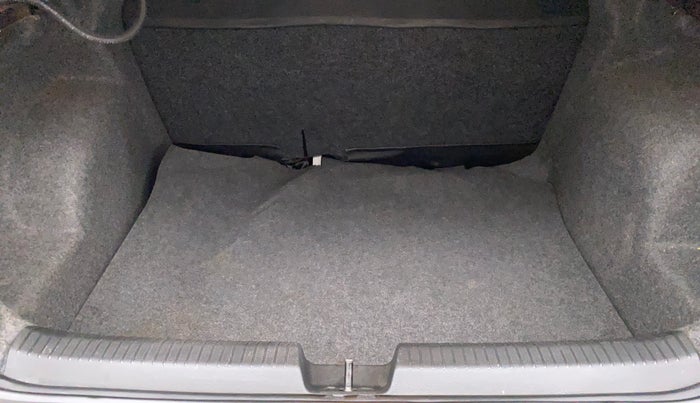 2017 Volkswagen Ameo HIGHLINE DSG 1.5 DIESEL , Diesel, Automatic, 58,825 km, Boot Inside