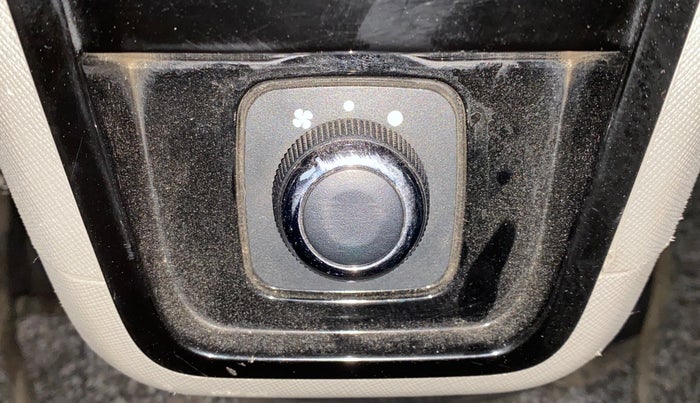 2018 Tata NEXON XZA PLUS PETROL DUAL TONE, Petrol, Automatic, 59,726 km, Rear AC Temperature Control