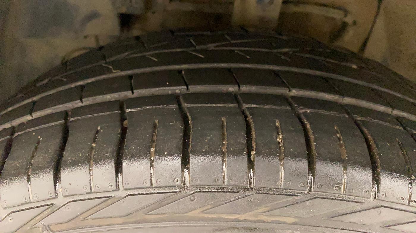 2018 Tata NEXON XZA PLUS PETROL DUAL TONE, Petrol, Automatic, 59,726 km, Left Front Tyre Tread