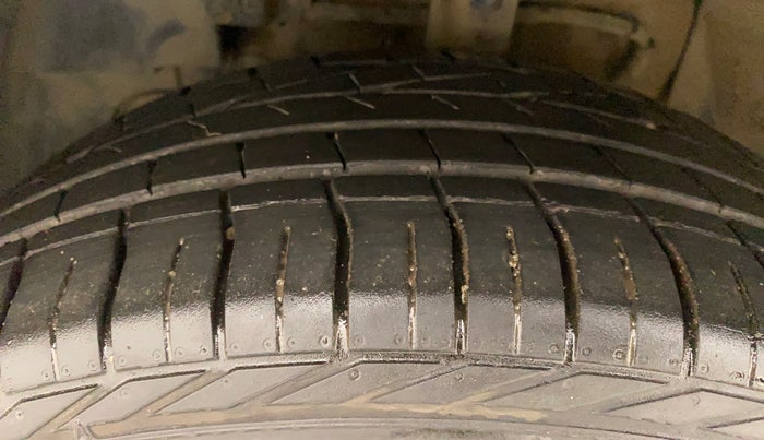 2018 Tata NEXON XZA PLUS PETROL DUAL TONE, Petrol, Automatic, 59,726 km, Left Front Tyre Tread
