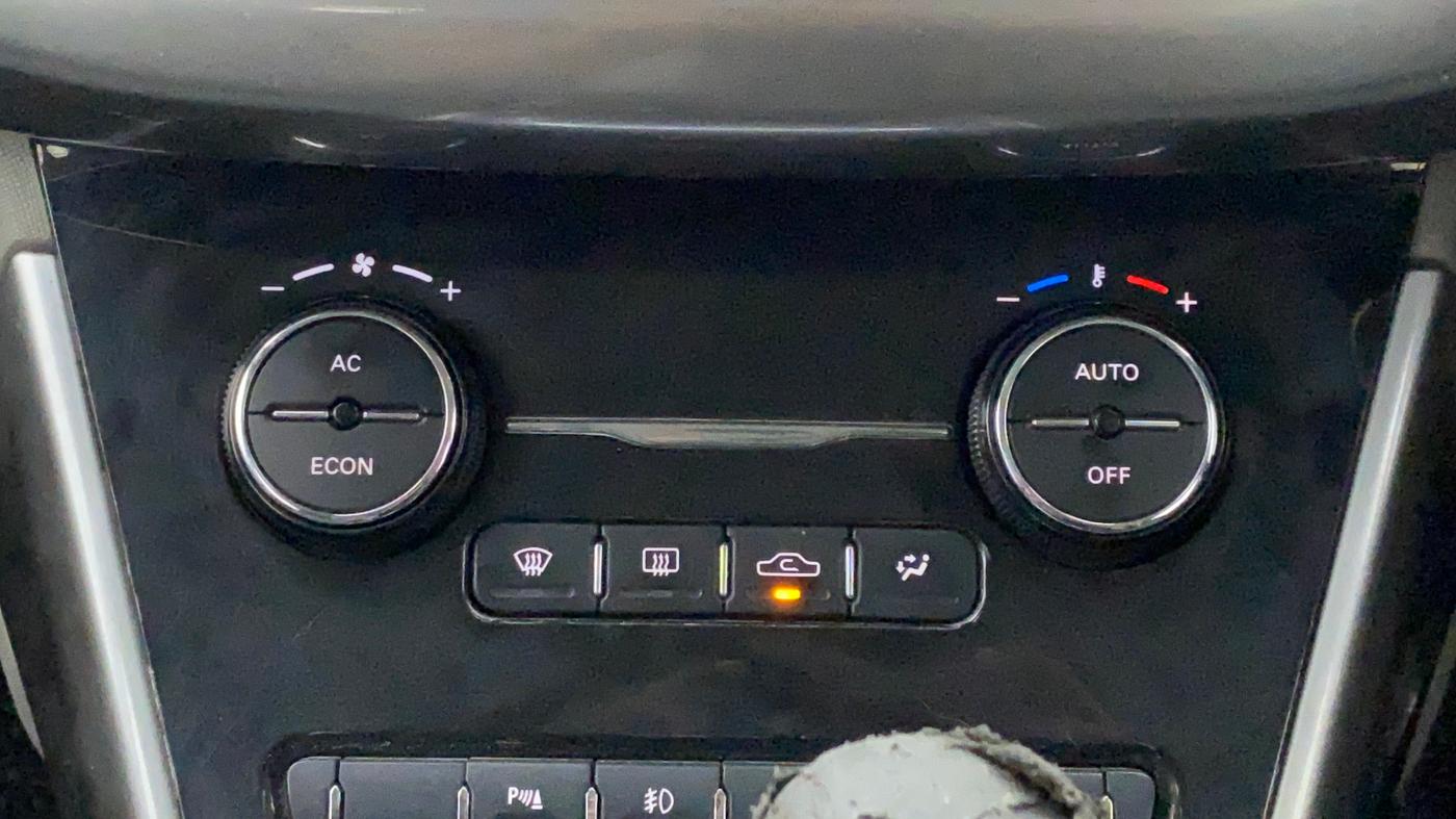 2018 Tata NEXON XZA PLUS PETROL DUAL TONE, Petrol, Automatic, 59,726 km, Automatic Climate Control