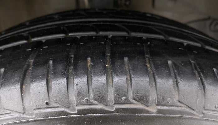 2013 Honda Amaze 1.2 SMT I VTEC, Petrol, Manual, 64,030 km, Right Front Tyre Tread