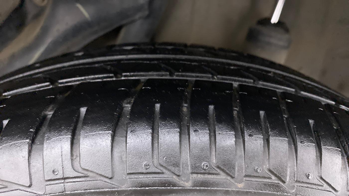 2013 Honda Amaze 1.2 SMT I VTEC, Petrol, Manual, 64,030 km, Left Rear Tyre Tread