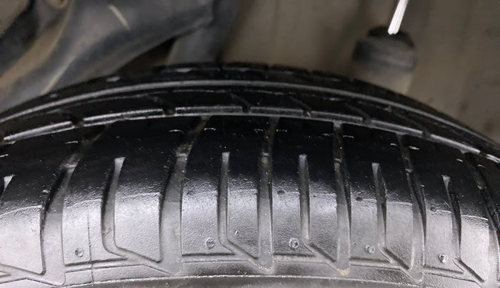 2013 Honda Amaze 1.2 SMT I VTEC, Petrol, Manual, 64,030 km, Left Rear Tyre Tread
