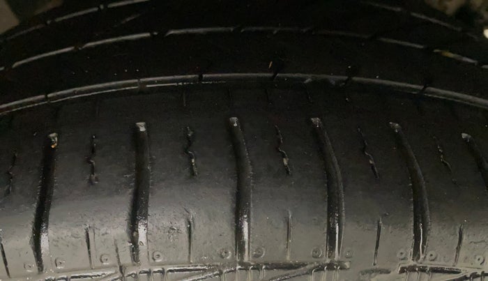 2015 Hyundai Grand i10 SPORTZ 1.2 KAPPA VTVT, Petrol, Manual, 73,321 km, Left Rear Tyre Tread