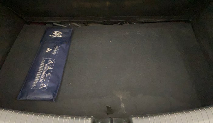 2015 Hyundai Grand i10 SPORTZ 1.2 KAPPA VTVT, Petrol, Manual, 73,321 km, Boot Inside