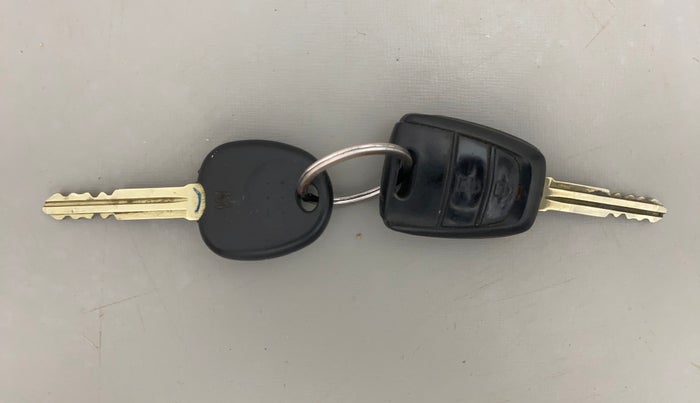 2015 Hyundai Grand i10 SPORTZ 1.2 KAPPA VTVT, Petrol, Manual, 73,321 km, Key Close Up