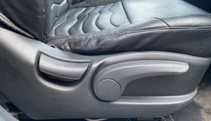 2017 Hyundai Creta SX PLUS AT 1.6 PETROL, Petrol, Automatic, 20,458 km, Driver Side Adjustment Panel