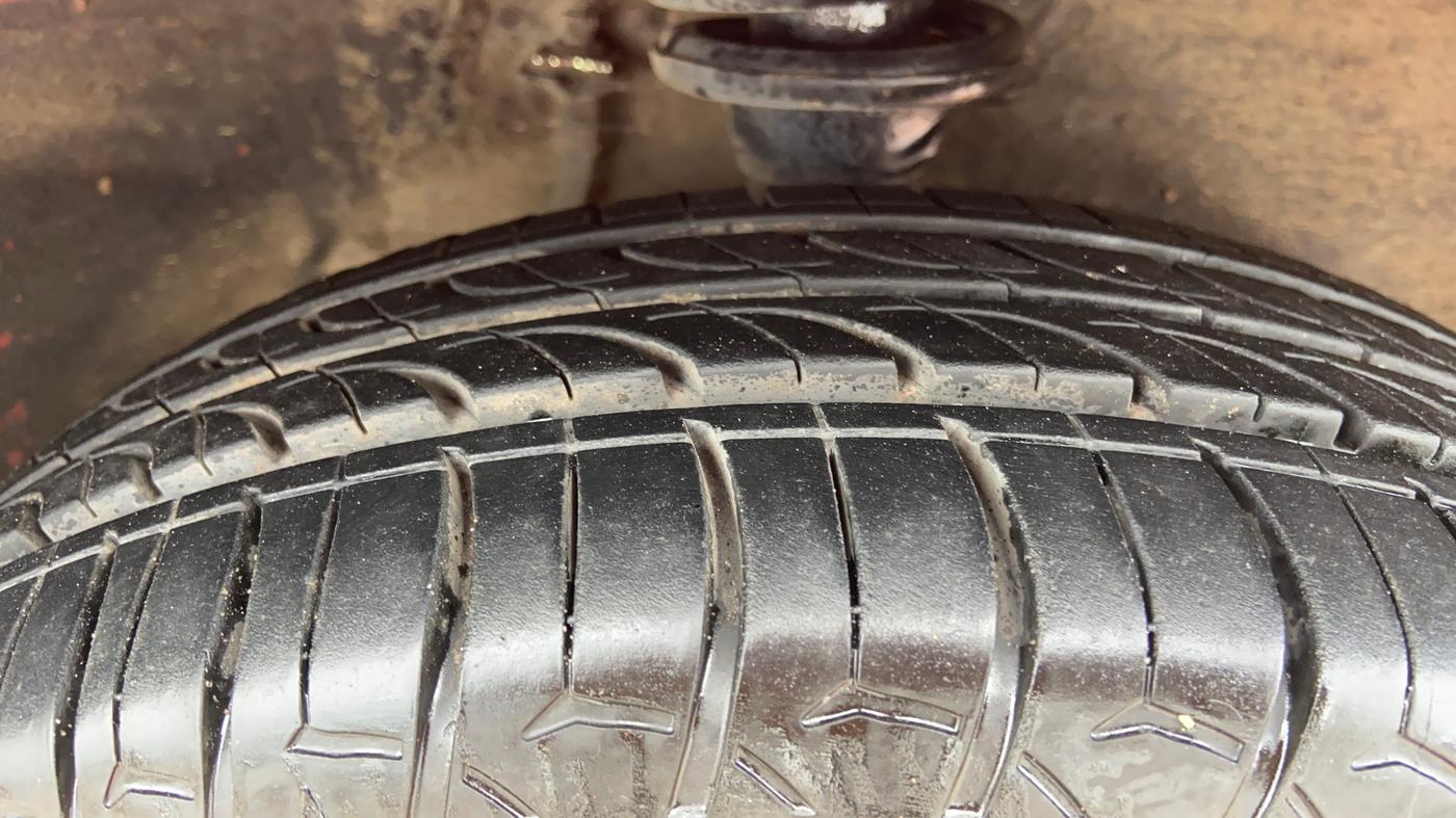 2015 Maruti Alto K10 VXI AMT, Petrol, Automatic, 45,914 km, Right Front Tyre Tread