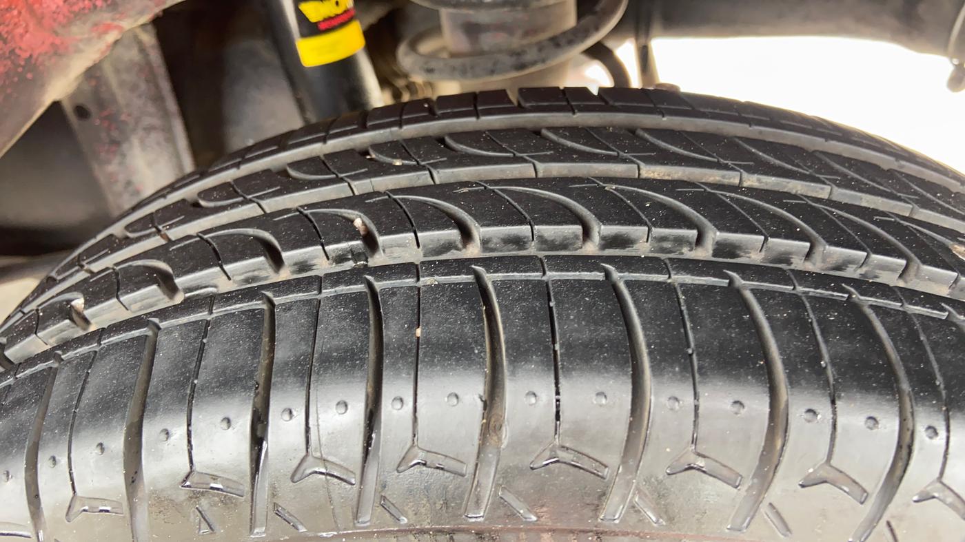 2015 Maruti Alto K10 VXI AMT, Petrol, Automatic, 45,914 km, Left Rear Tyre Tread