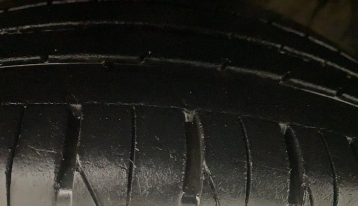 2022 KIA SONET HTK PLUS 1.2, Petrol, Manual, 49,702 km, Left Front Tyre Tread