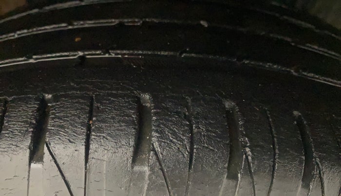 2022 KIA SONET HTK PLUS 1.2, Petrol, Manual, 49,702 km, Right Front Tyre Tread