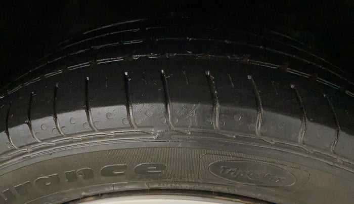 2022 Tata NEXON XM PLUS SUNROOF PETROL, Petrol, Manual, 56,339 km, Right Front Tyre Tread