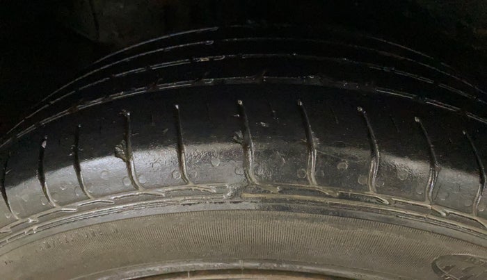 2022 Tata NEXON XM PLUS SUNROOF PETROL, Petrol, Manual, 56,339 km, Right Rear Tyre Tread