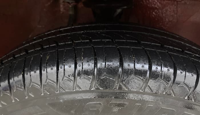 2018 Maruti Alto 800 LXI O, Petrol, Manual, 75,306 km, Right Front Tyre Tread