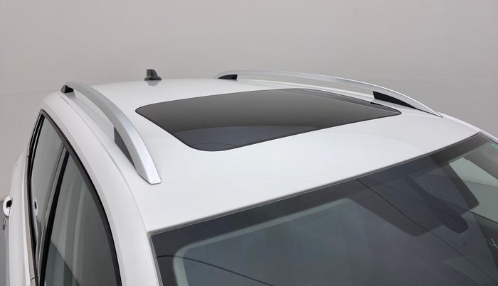 2022 Skoda KUSHAQ STYLE 1.0TSI MT, Petrol, Manual, 1,176 km, Roof