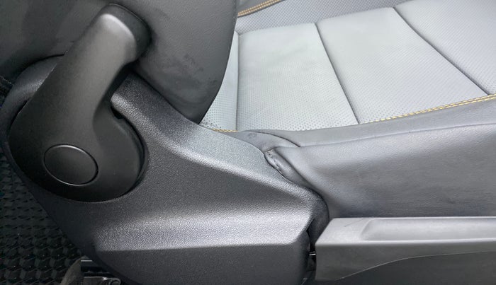 2022 Skoda KUSHAQ STYLE 1.0TSI MT, Petrol, Manual, 1,176 km, Driver Side Adjustment Panel