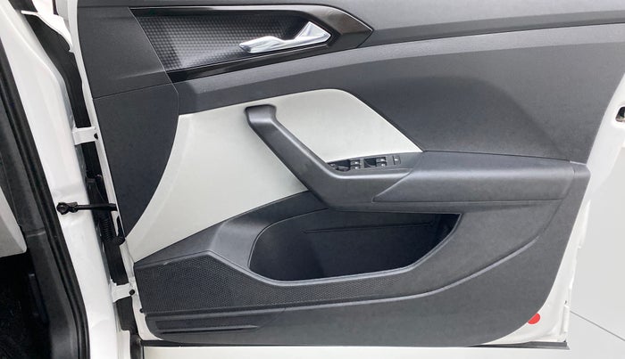 2022 Skoda KUSHAQ STYLE 1.0TSI MT, Petrol, Manual, 1,176 km, Driver Side Door Panels Control