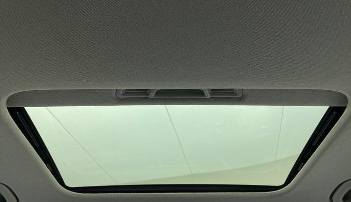 2022 Skoda KUSHAQ STYLE 1.0TSI MT, Petrol, Manual, 1,176 km, Moonroof/ Sunroof