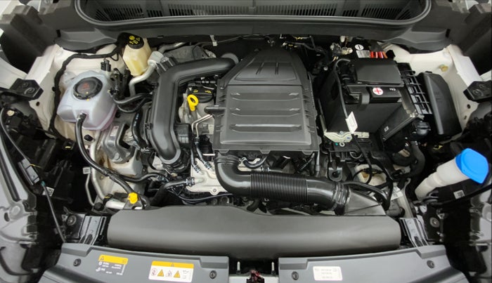 2022 Skoda KUSHAQ STYLE 1.0TSI MT, Petrol, Manual, 1,176 km, Open Bonet