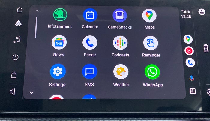 2022 Skoda KUSHAQ STYLE 1.0TSI MT, Petrol, Manual, 1,176 km, Apple CarPlay and Android Auto