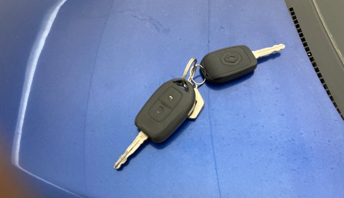 2020 Renault TRIBER RXL MT, Petrol, Manual, 25,762 km, Key Close Up