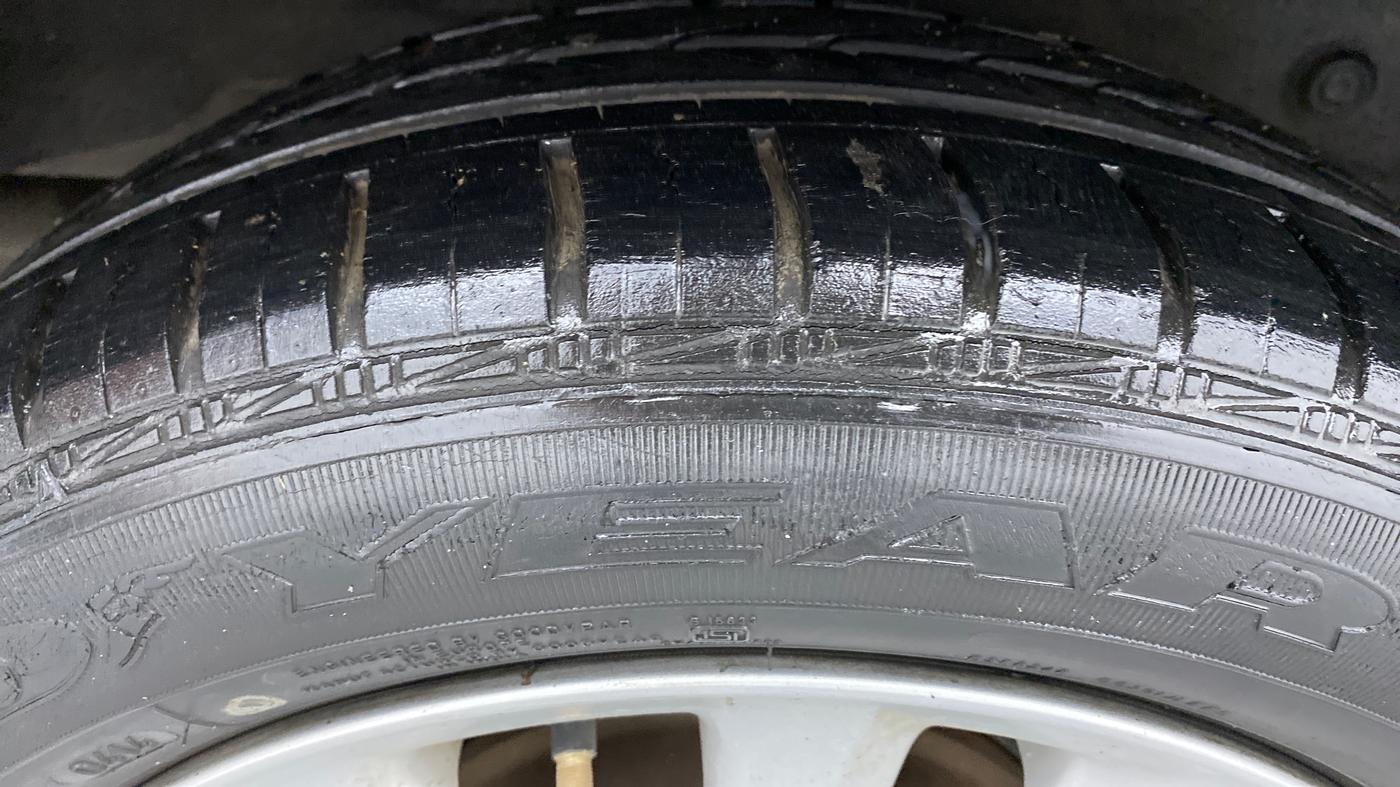 2014 Toyota Etios V, Petrol, Manual, 23,542 km, Right Rear Tyre Tread