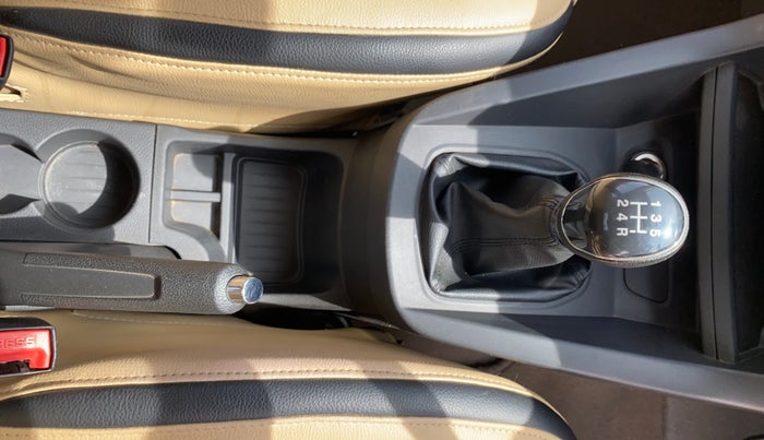 2016 Ford Figo Aspire TITANIUM 1.2 PETROL, Petrol, Manual, 46,382 km, Gear Lever