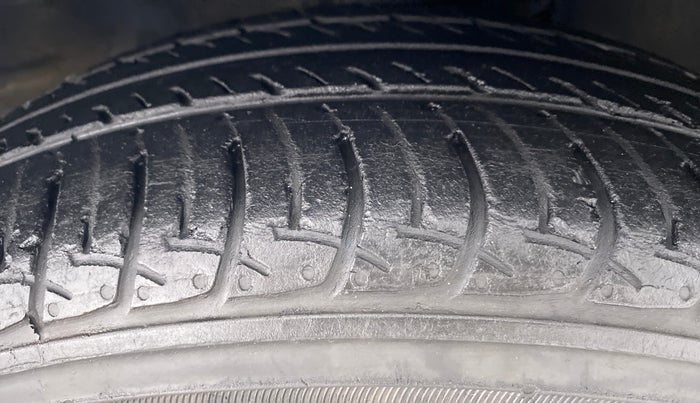 2019 Maruti New Wagon-R VXI 1.2L, Petrol, Manual, 43,086 km, Right Front Tyre Tread