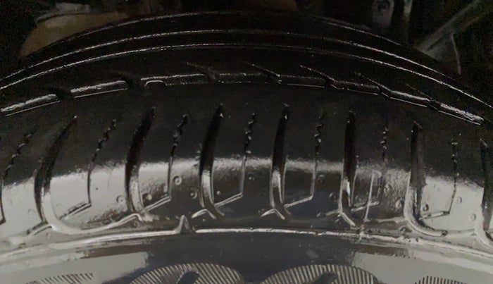 2015 Ford Ecosport 1.5 TITANIUM TI VCT AT, Petrol, Automatic, 67,524 km, Right Front Tyre Tread