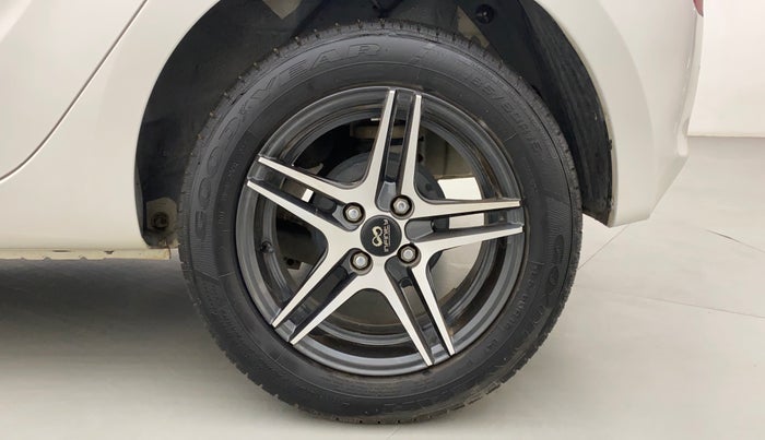 2012 Hyundai i20 MAGNA (O) 1.2, Petrol, Manual, 57,215 km, Left Rear Wheel