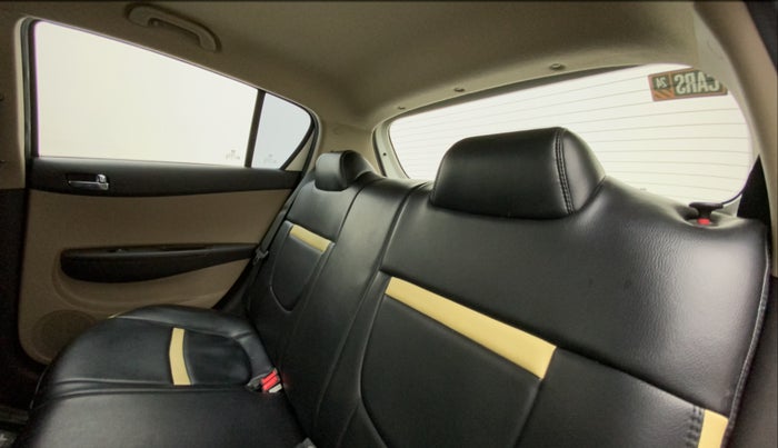 2012 Hyundai i20 MAGNA (O) 1.2, Petrol, Manual, 57,215 km, Right Side Rear Door Cabin