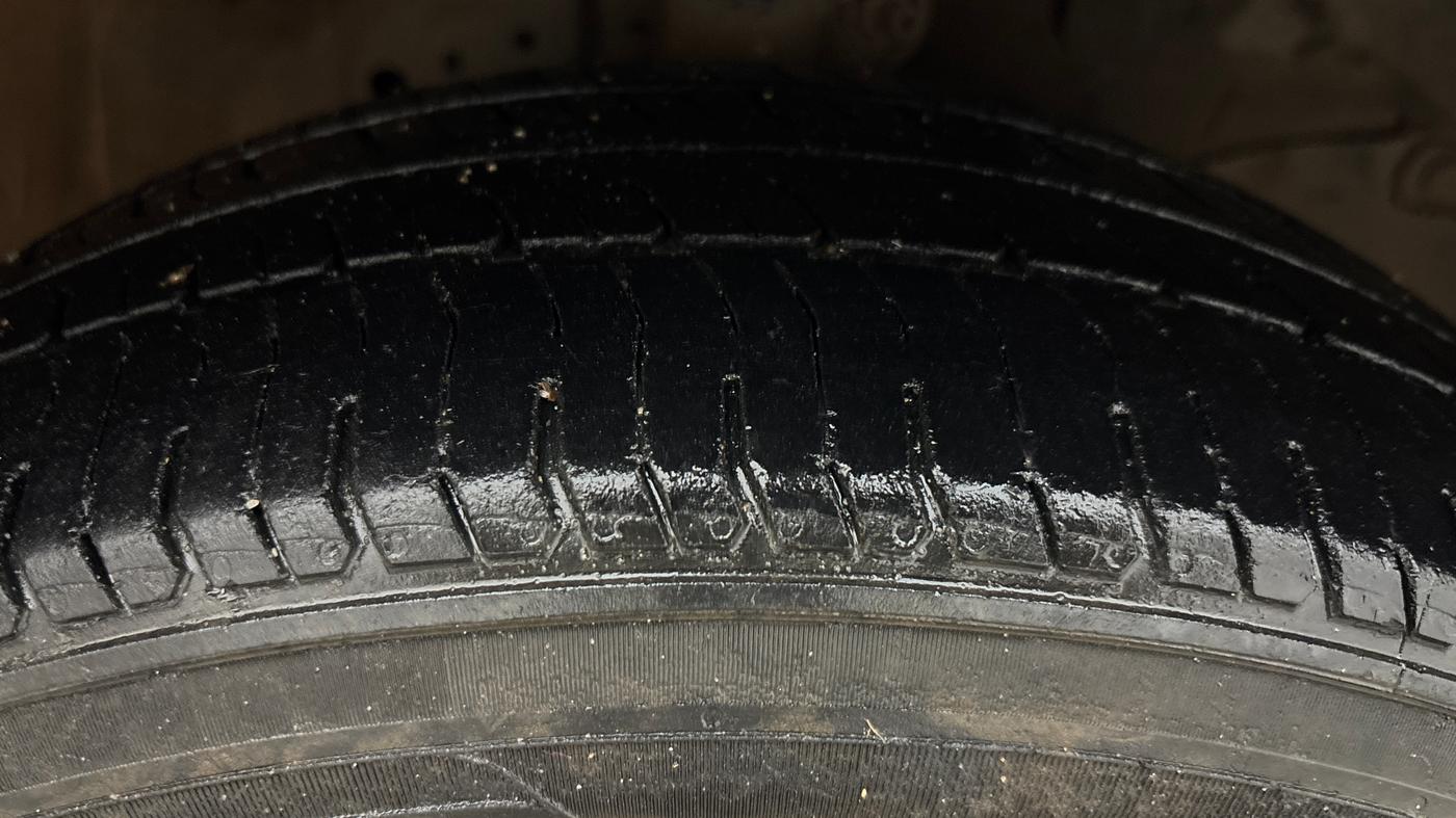 2017 Honda Amaze 1.2L I-VTEC S, Petrol, Manual, 80,180 km, Right Front Tyre Tread