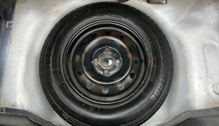 2017 Maruti Swift VDI ABS, Diesel, Manual, 1,15,858 km, Dicky (Boot door) - Jack missing