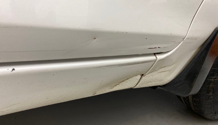 2017 Maruti Swift VDI ABS, Diesel, Manual, 1,15,858 km, Right running board - Minor scratches