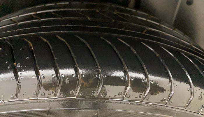 2021 MG HECTOR PLUS SHARP 1.5 PETROL TURBO CVT 6-STR, Petrol, Automatic, 73,400 km, Left Rear Tyre Tread