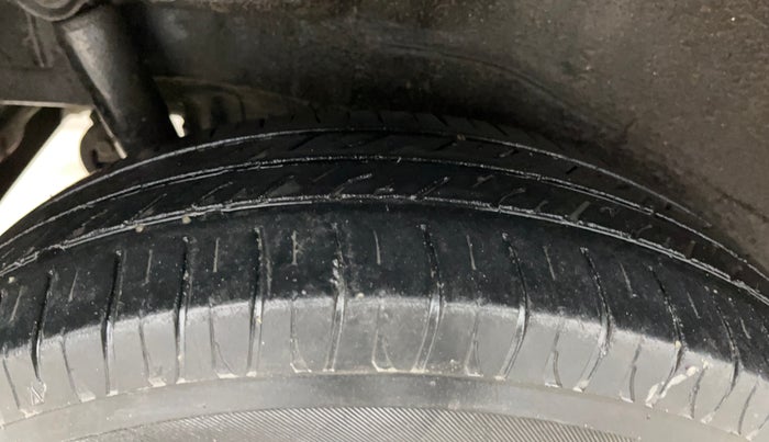 2016 Maruti Wagon R 1.0 VXI, Petrol, Manual, 69,991 km, Right Rear Tyre Tread
