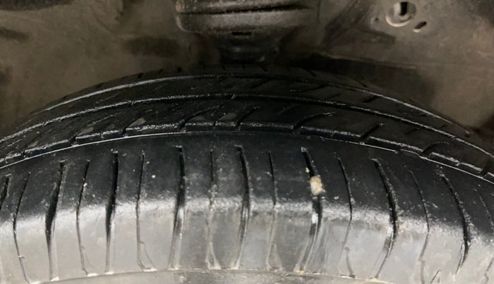 2016 Maruti Wagon R 1.0 VXI, Petrol, Manual, 69,991 km, Right Front Tyre Tread