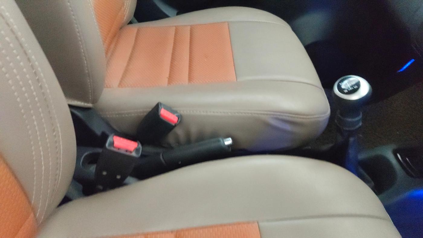 2014 Maruti Wagon R Stingray VXI, Petrol, Manual, 63,999 km, Gear Lever