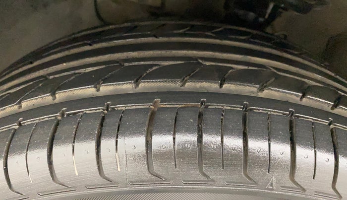 2018 Hyundai Elite i20 ASTA 1.2 (O), Petrol, Manual, 49,435 km, Left Front Tyre Tread
