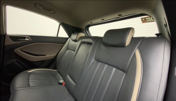 2018 Hyundai Elite i20 ASTA 1.2 (O), Petrol, Manual, 49,435 km, Right Side Rear Door Cabin