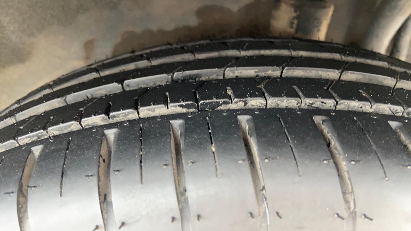2014 Nissan Sunny XV DIESEL, Diesel, Manual, 1,08,522 km, Left Rear Tyre Tread