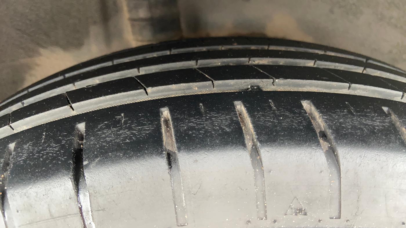 2014 Nissan Sunny XV DIESEL, Diesel, Manual, 1,08,522 km, Right Rear Tyre Tread