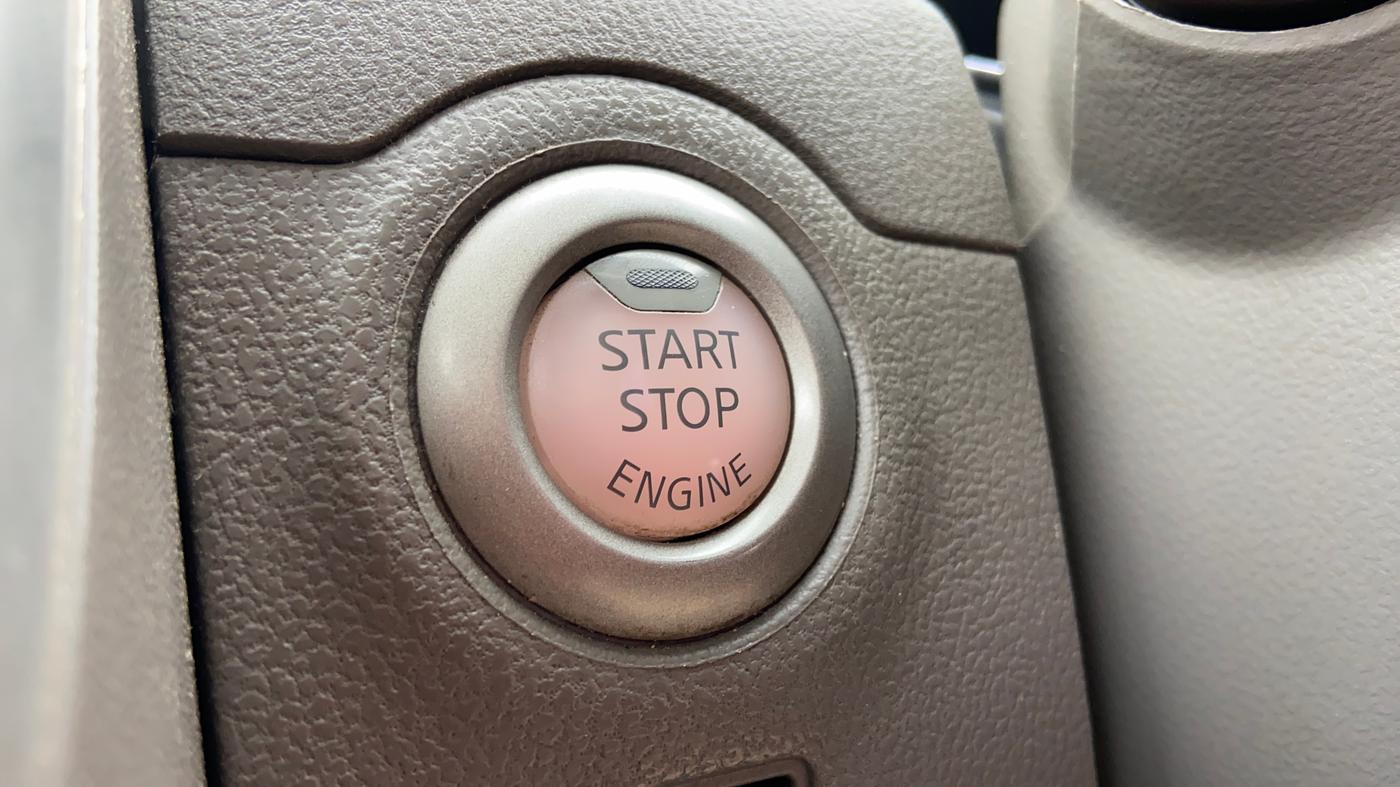 2014 Nissan Sunny XV DIESEL, Diesel, Manual, 1,08,522 km, Keyless Start/ Stop Button