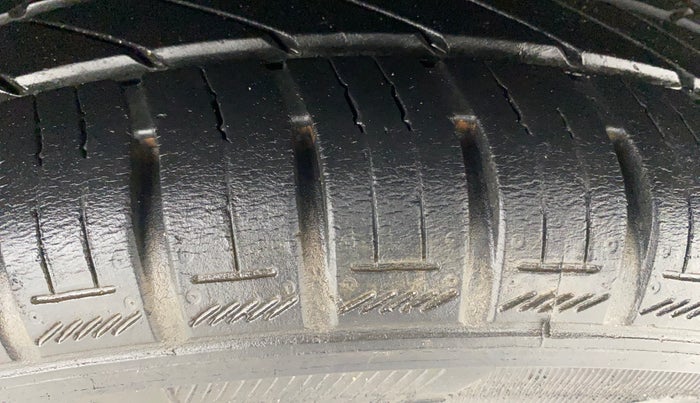 2013 Honda Brio S MT, Petrol, Manual, 35,091 km, Left Rear Tyre Tread